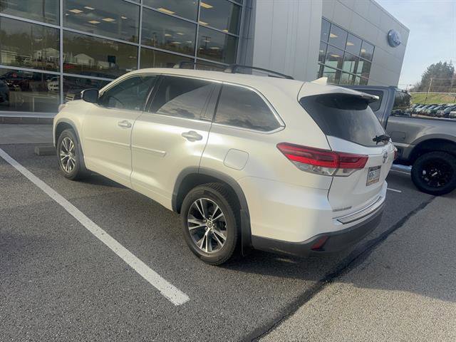 Used 2017 Toyota Highlander Plus w/ Protection Package #3 AWD/4WD image 6