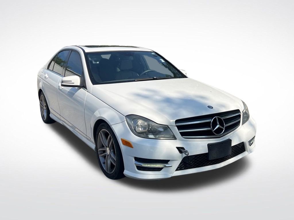 Used 2014 Mercedes-Benz C 250 Sedan image 2