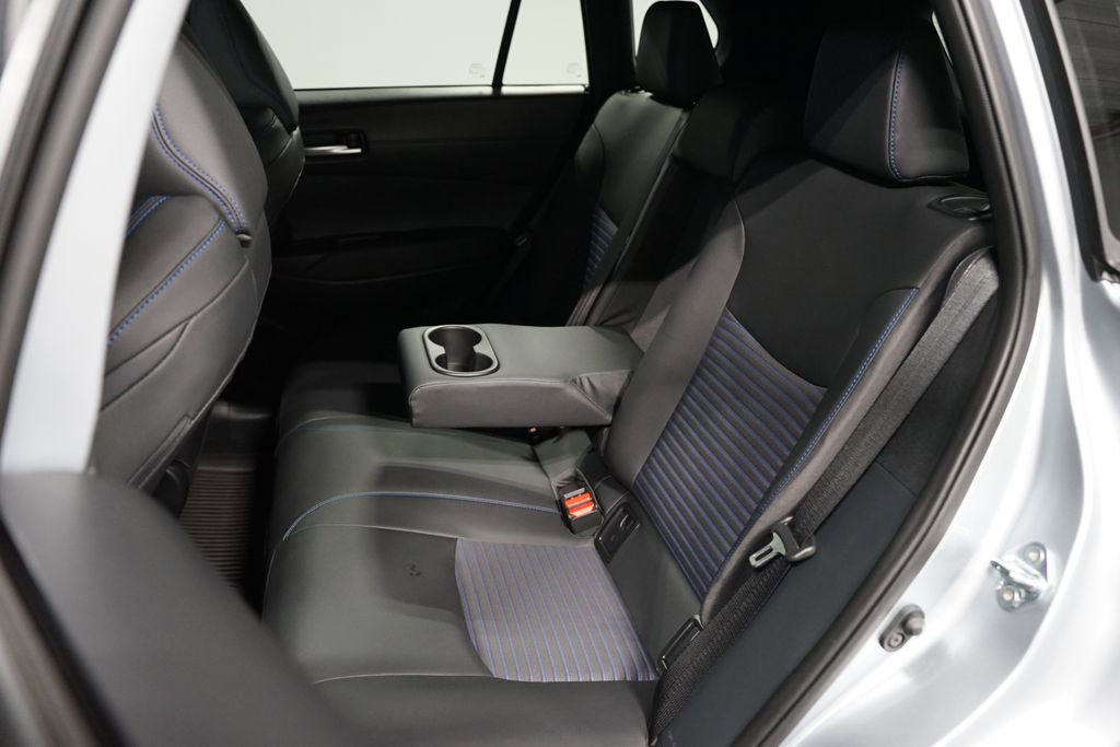 Used 2025 Toyota Corolla Cross AWD Hybrid w/ Convenience Package image 31