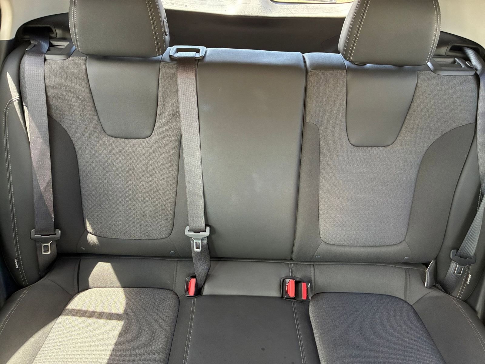 Used 2025 Buick Encore GX Preferred image 37