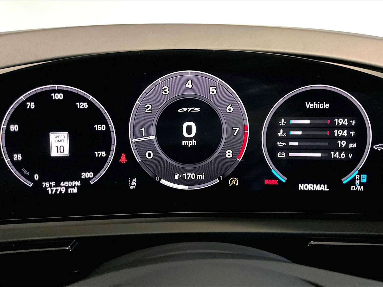 Used 2025 Porsche Cayenne GTS w/ Premium Package image 21