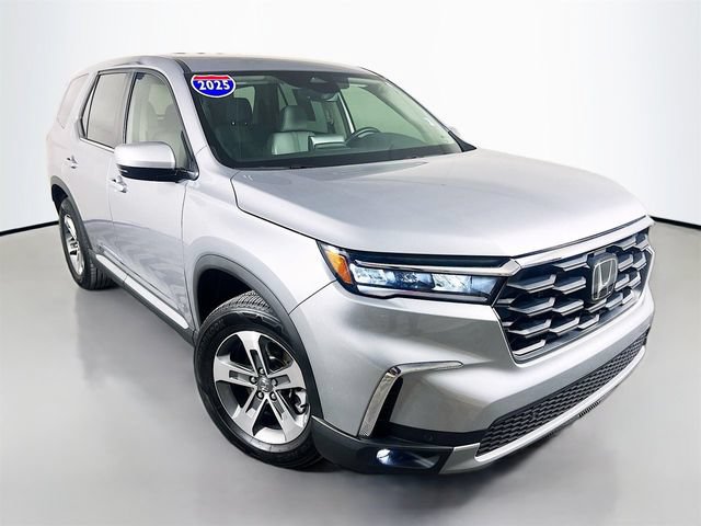 Certified 2025 Honda Pilot EX-L image 2