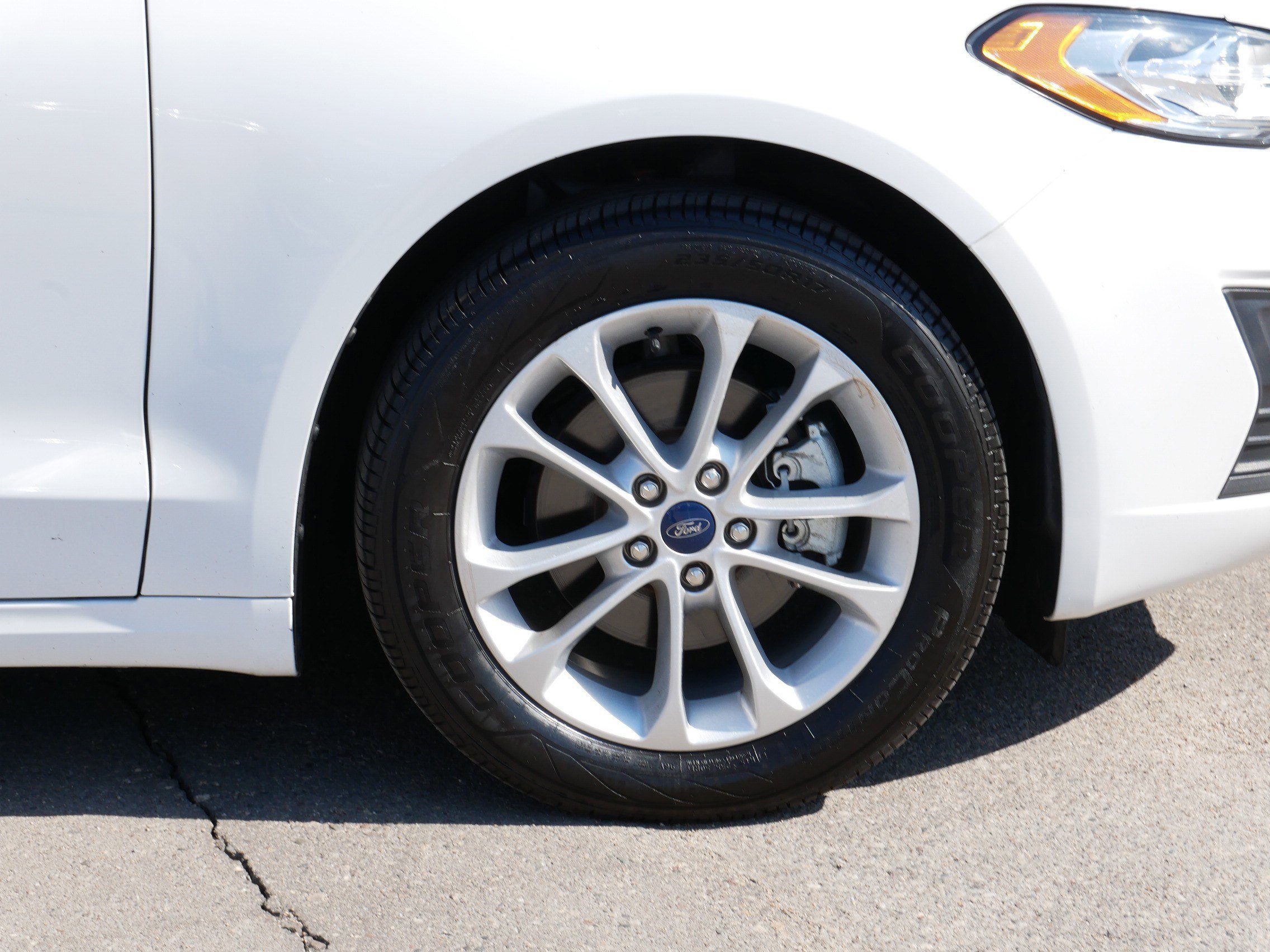 Used 2020 Ford Fusion SE image 15