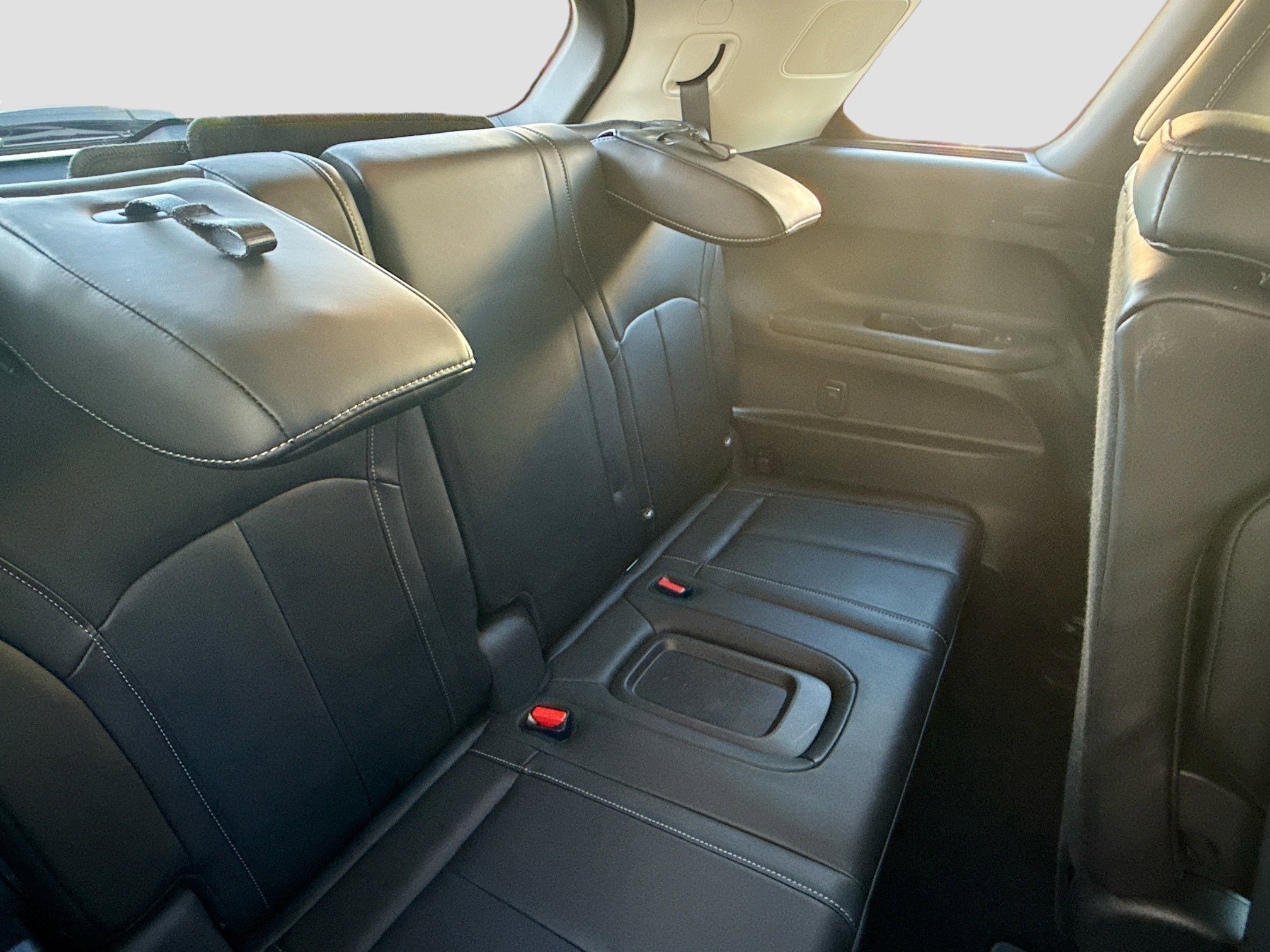 Used 2022 INFINITI QX60 Sensory w/ Cargo Package image 28