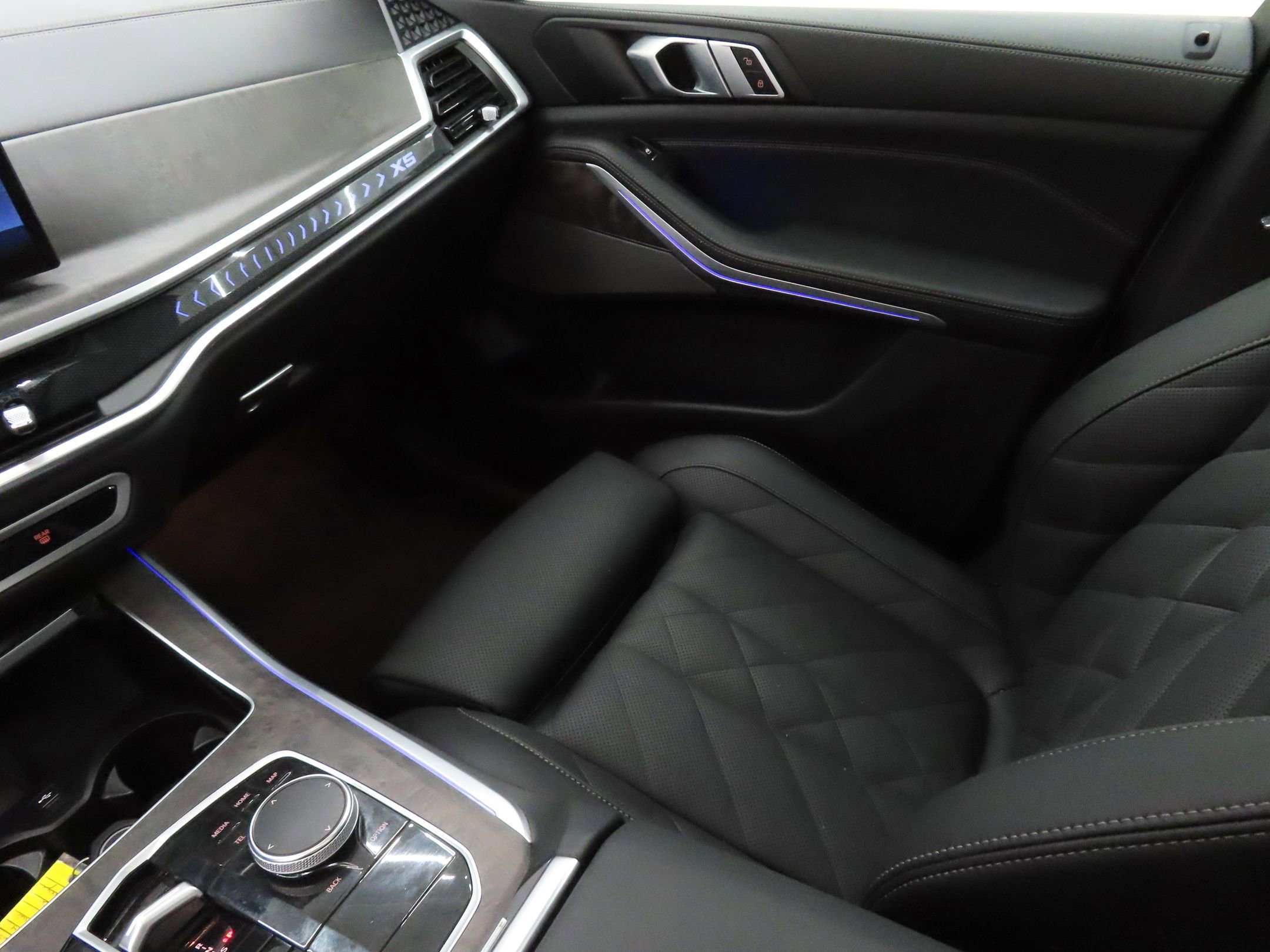 Used 2024 BMW X5 xDrive40i w/ M Sport Package image 19