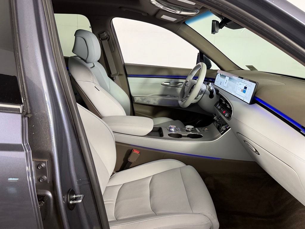 Used 2026 Genesis Electrified GV70 Advanced AWD/4WD image 29