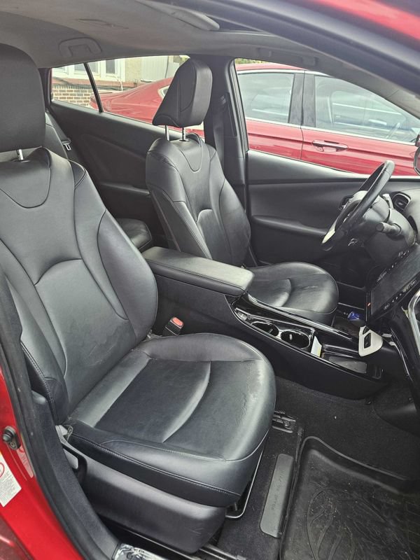 Used 2018 Toyota Prius Four w/ Advanced Technology Package FWD image 10