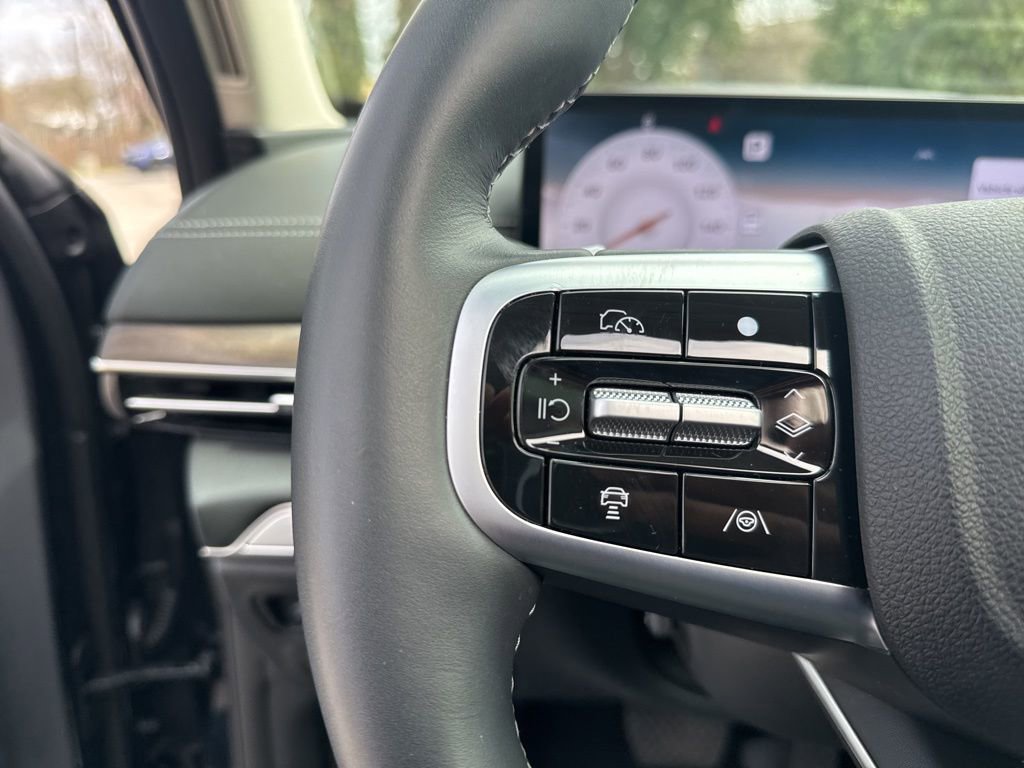 Used 2025 Genesis GV80 2.5T Advanced image 17