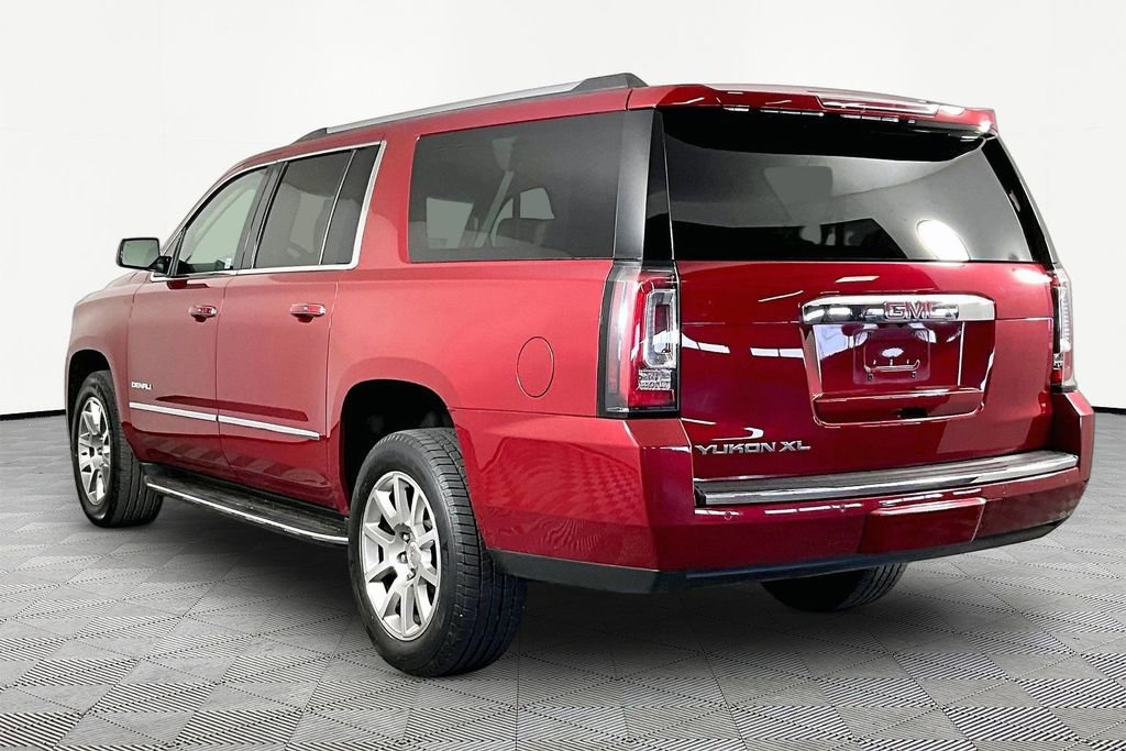 Used 2015 GMC Yukon XL Denali RWD image 4