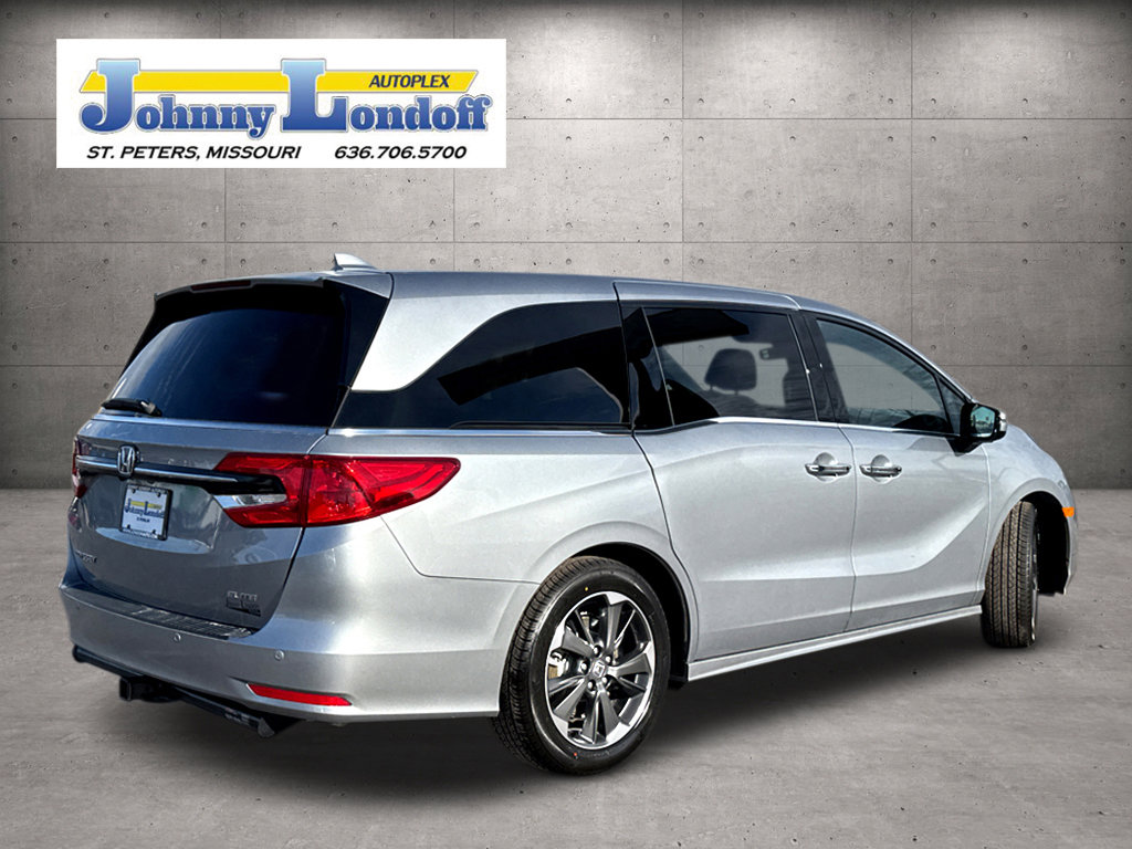 Used 2024 Honda Odyssey Elite image 2