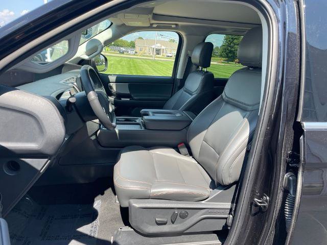 Used 2025 Ford Expedition Max Active AWD/4WD image 8
