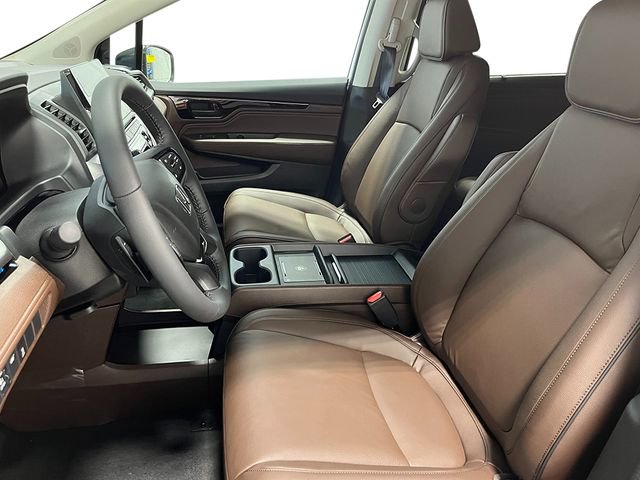 New 2026 Honda Odyssey Touring image 14