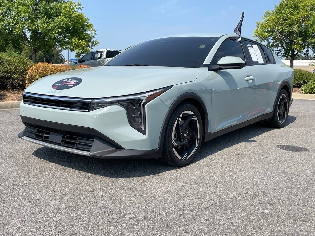 Certified 2025 Kia K4 EX FWD image 3