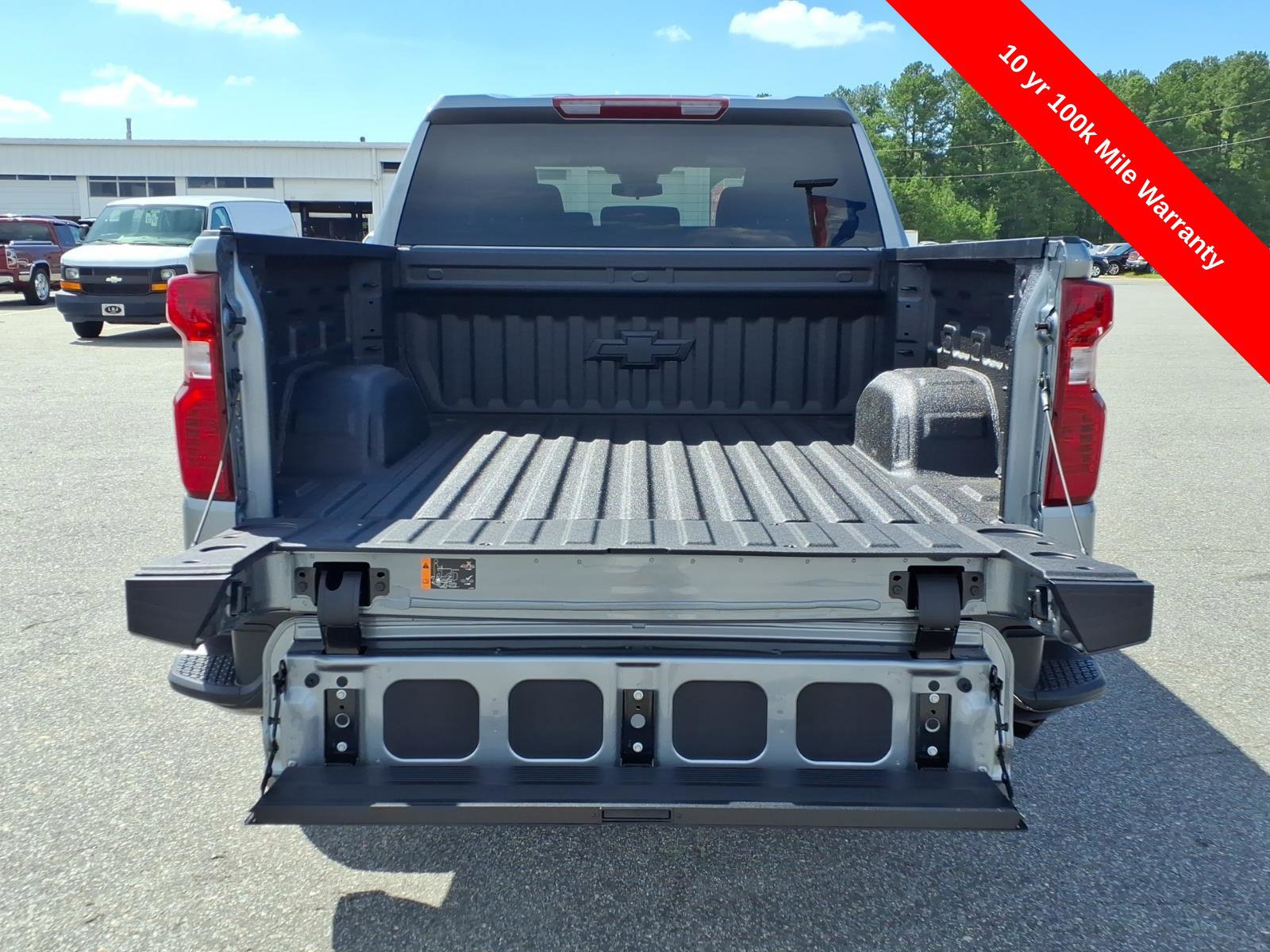 New 2026 Chevrolet Silverado 1500 Custom Trail Boss w/ Dark Appearance Package AWD/4WD image 13