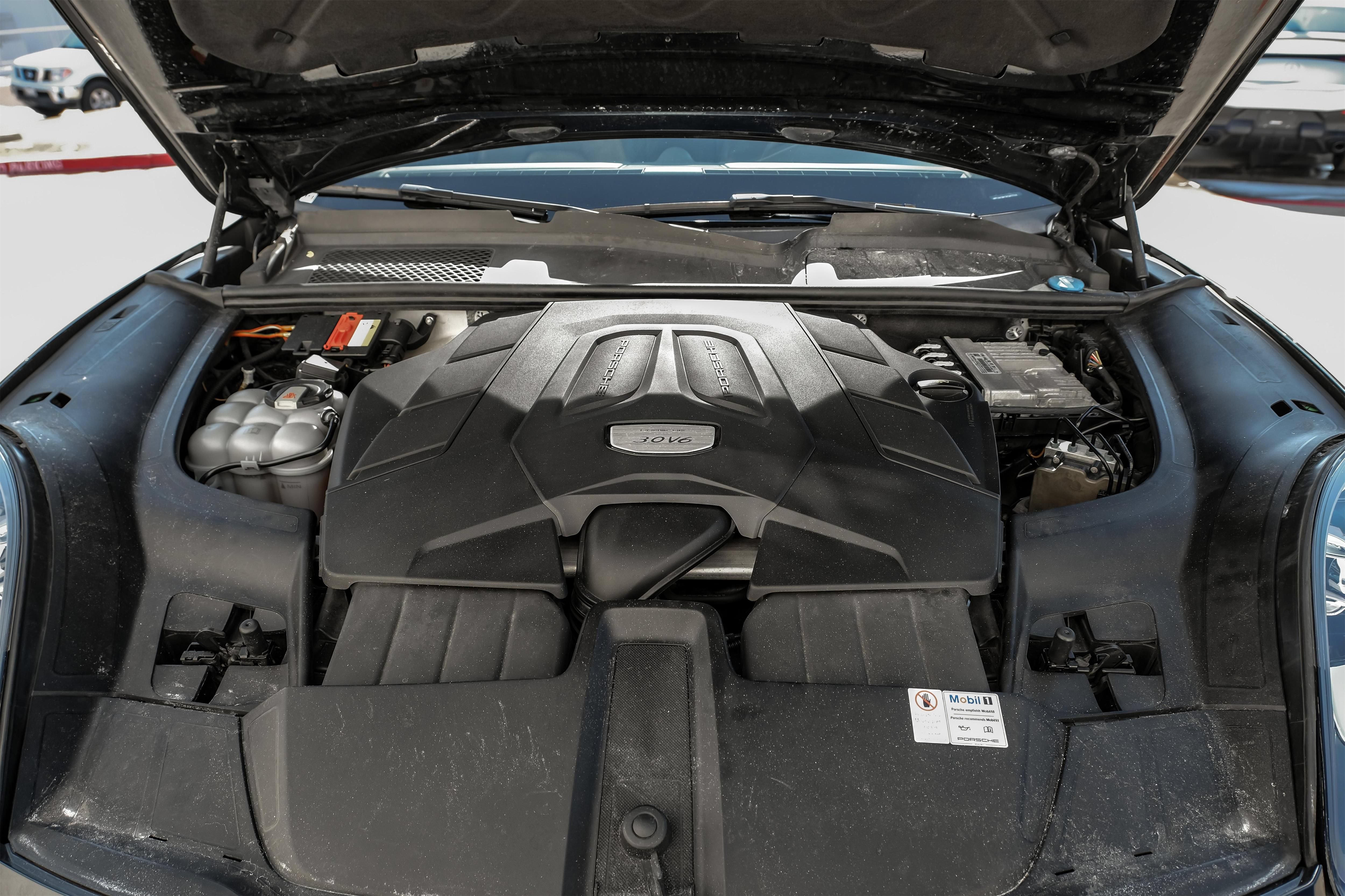 Used 2019 Porsche Cayenne AWD/4WD image 50