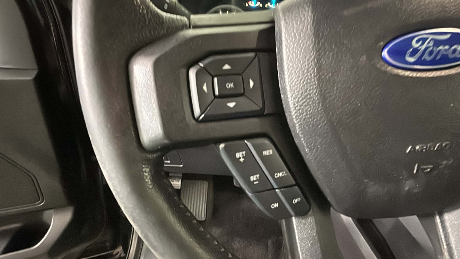 Used 2016 Ford F150 XLT w/ Equipment Group 302A Luxury AWD/4WD image 18