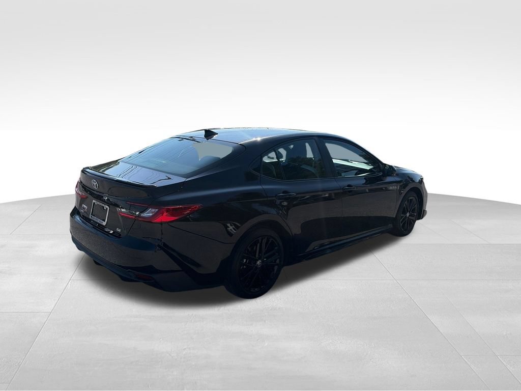 Used 2025 Toyota Camry SE FWD image 6