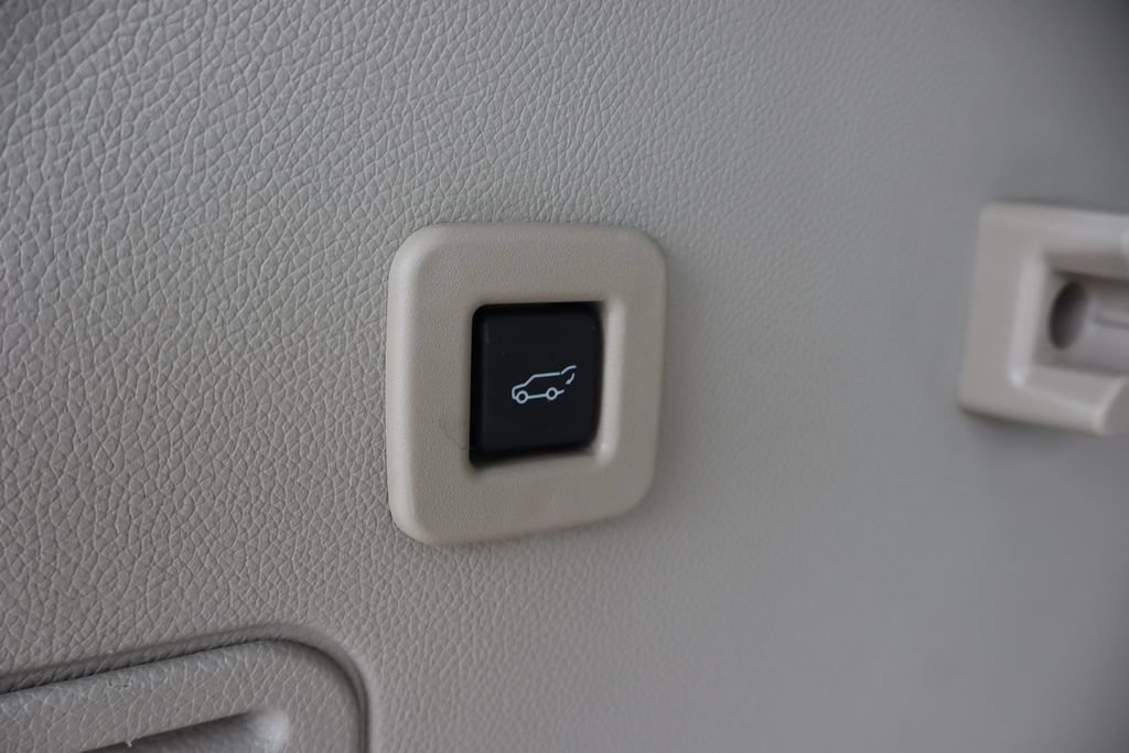 Used 2017 Lincoln Navigator L Select AWD/4WD image 32