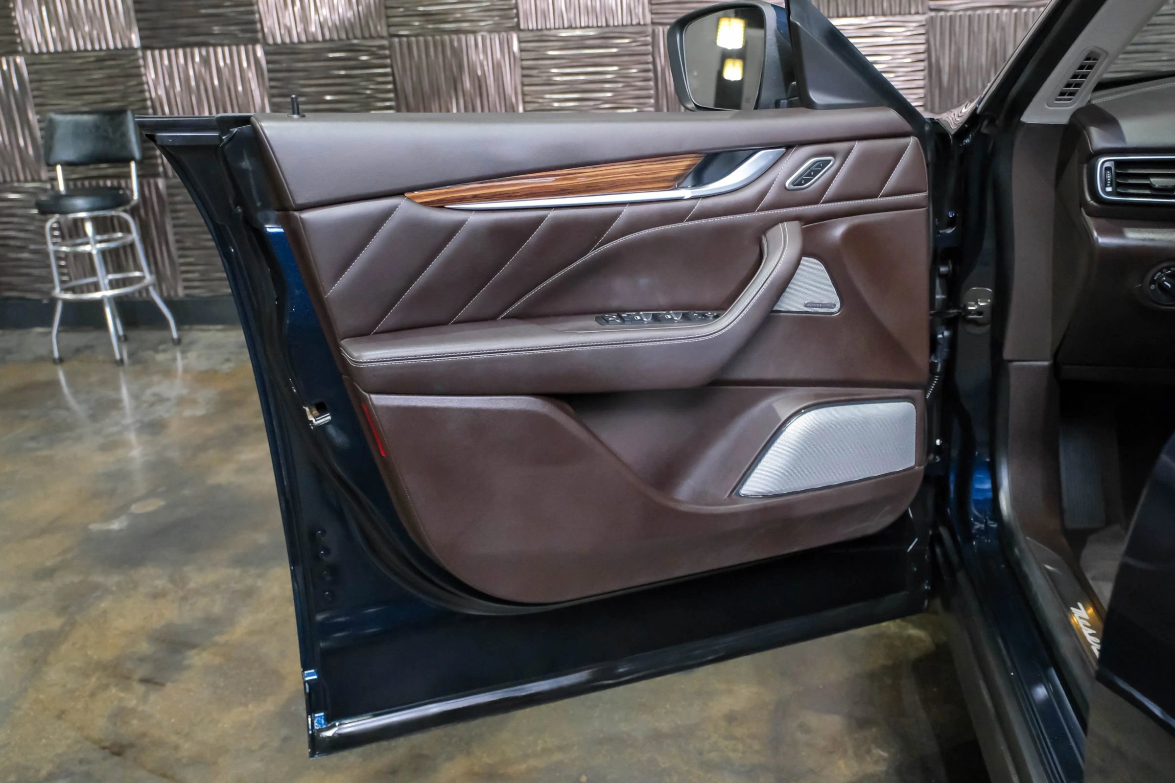 Used 2019 Maserati Levante GranLusso image 37