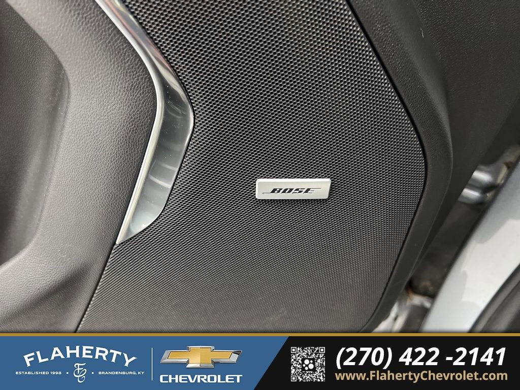 Used 2024 GMC Yukon XL AT4 w/ Technology Package image 22