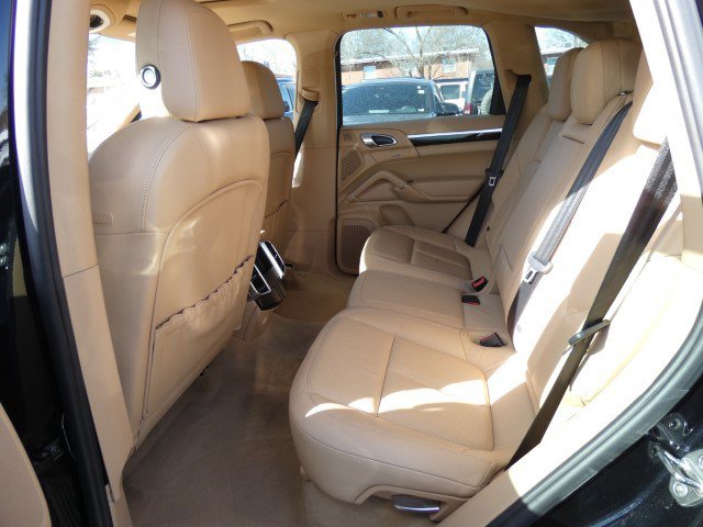 Used 2013 Porsche Cayenne AWD/4WD image 9