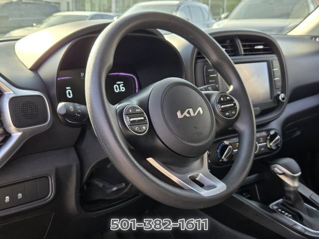 Used 2025 Kia Soul LX w/ LX Technology Package FWD image 10
