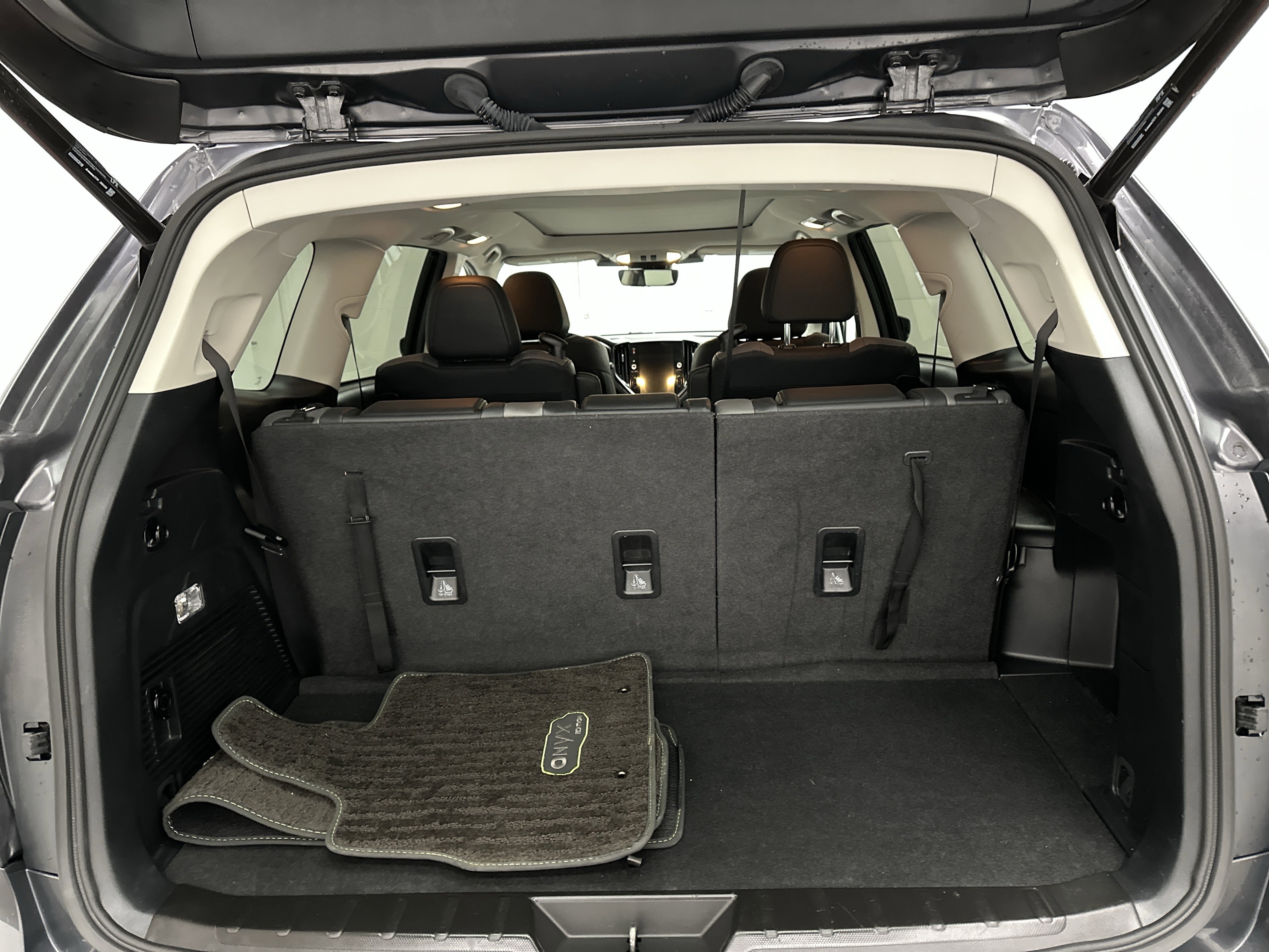 Used 2024 Subaru Ascent Onyx Edition image 13