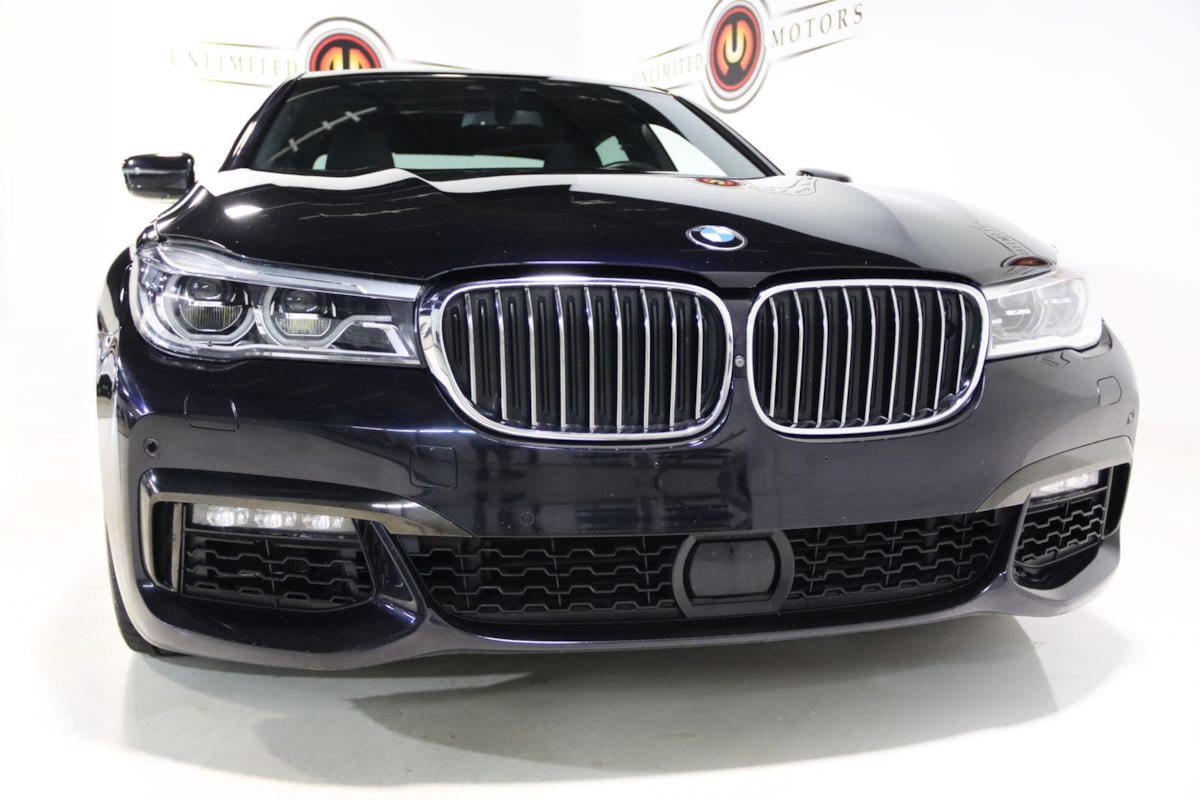 Used 2019 BMW 750i RWD image 27