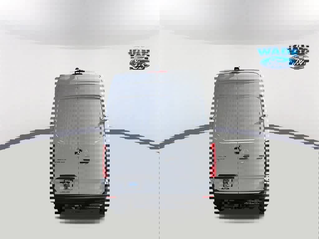 Used 2025 Mercedes-Benz Sprinter 2500 image 6