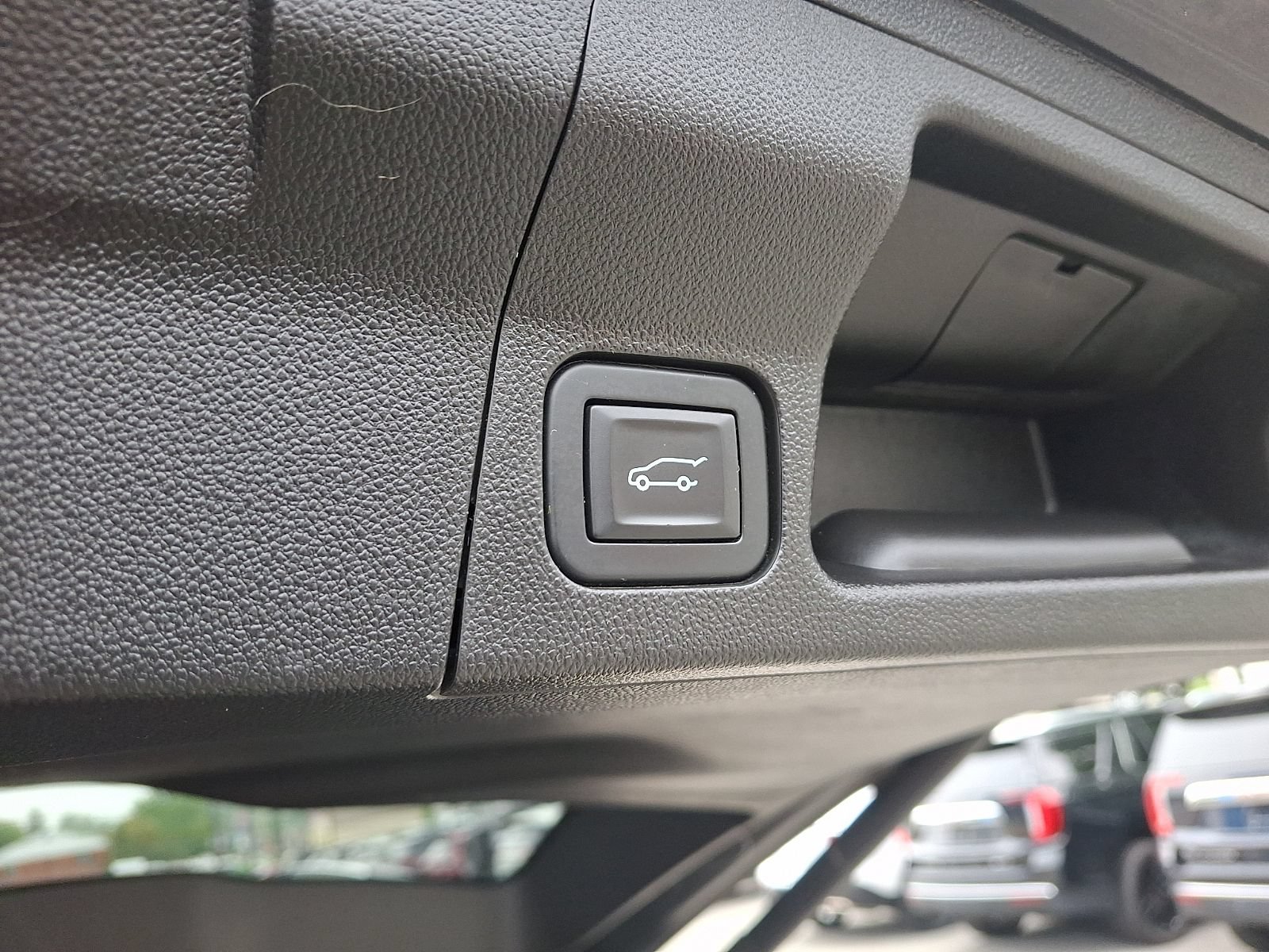 Used 2019 GMC Acadia Denali w/ Technology Package AWD/4WD image 30