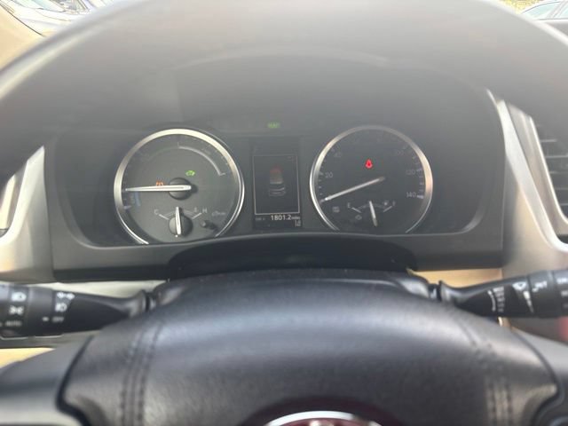 Used 2018 Toyota Highlander XLE AWD/4WD image 11