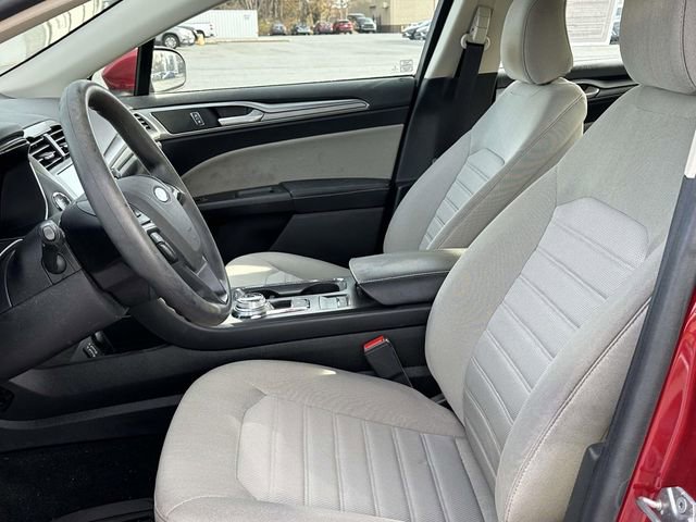 Used 2020 Ford Fusion S image 10