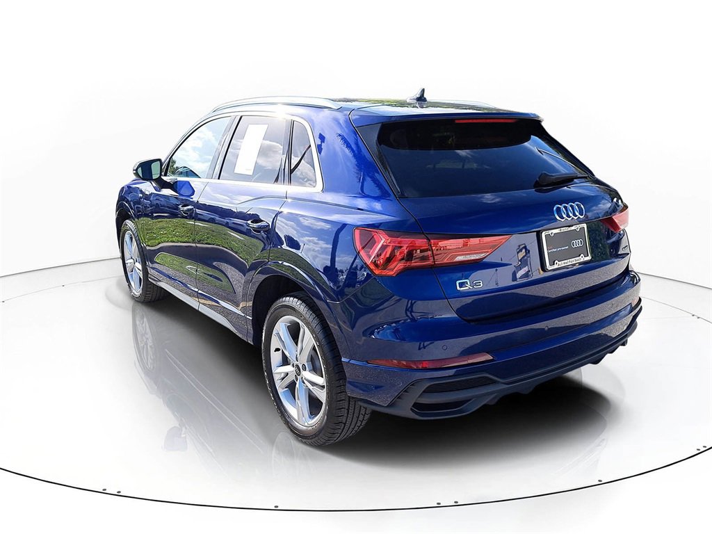 Certified 2023 Audi Q3 2.0T Premium w/ Convenience Package image 3