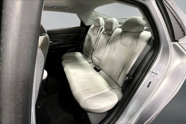 Used 2023 Hyundai Elantra Limited FWD image 21