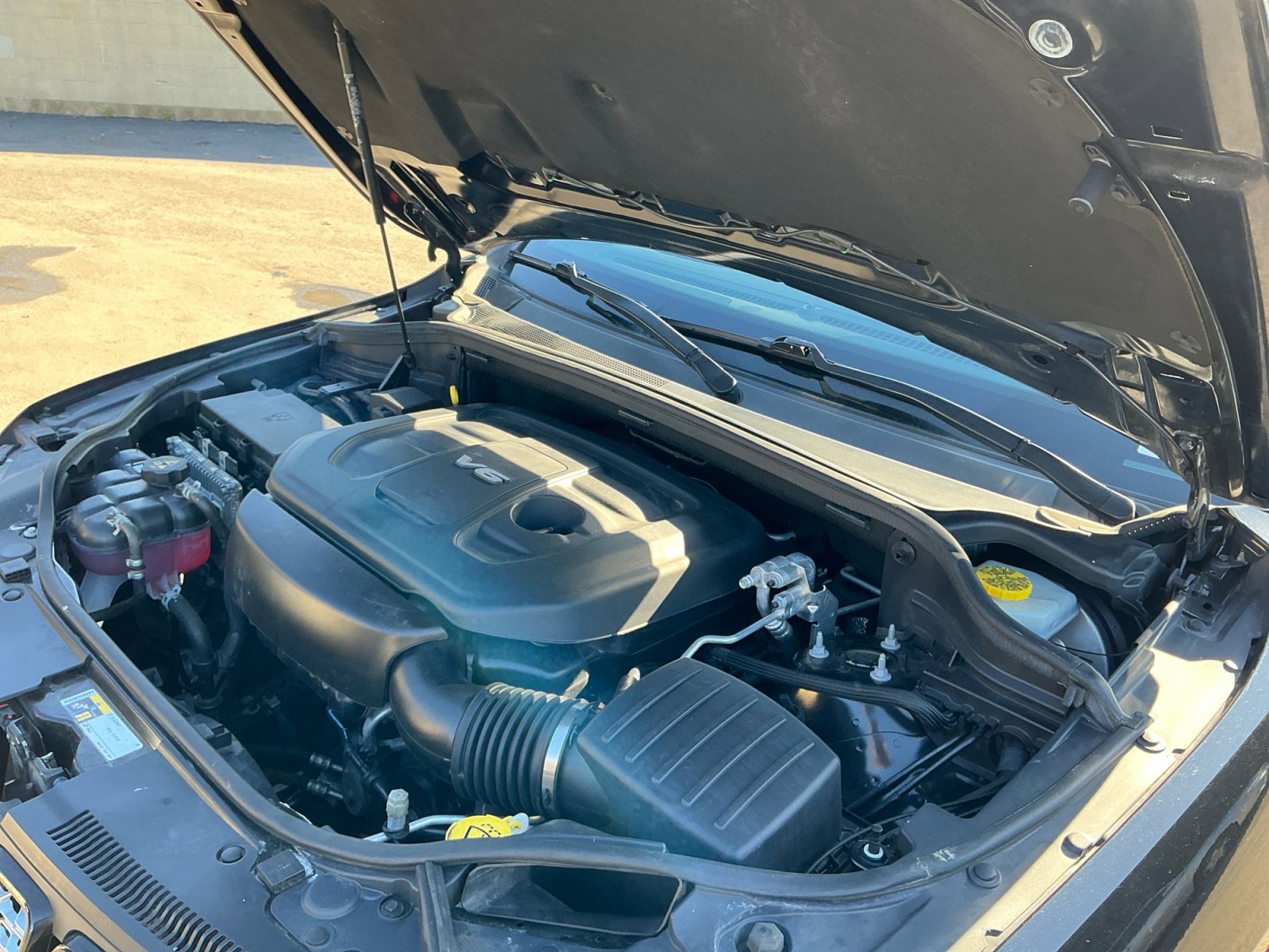 Used 2019 Jeep Grand Cherokee Altitude image 23