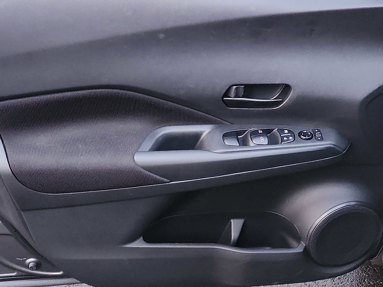 Used 2023 Nissan Kicks S image 12