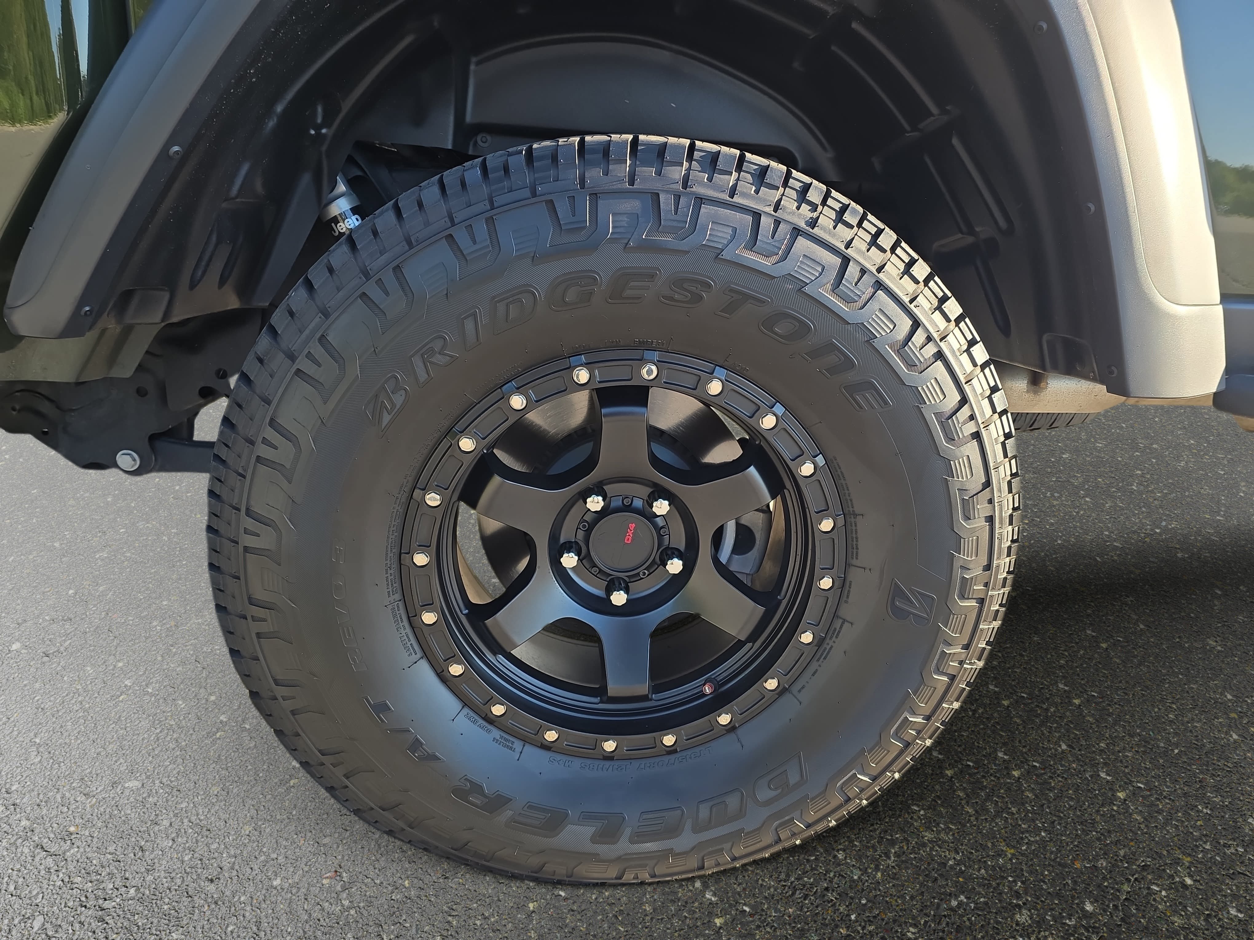 Used 2022 Jeep Gladiator Rubicon w/ Trailer Tow Package AWD/4WD image 31