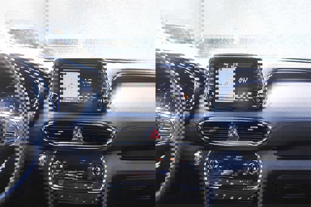 Certified 2020 Hyundai Santa Fe Limited image 19