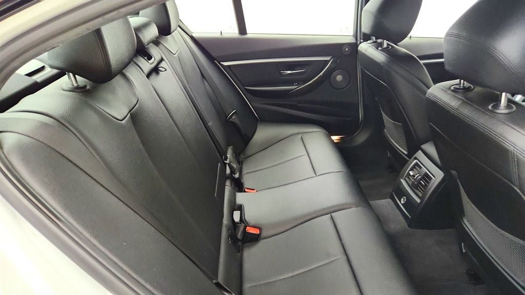 Used 2016 BMW 340i Sedan RWD image 23