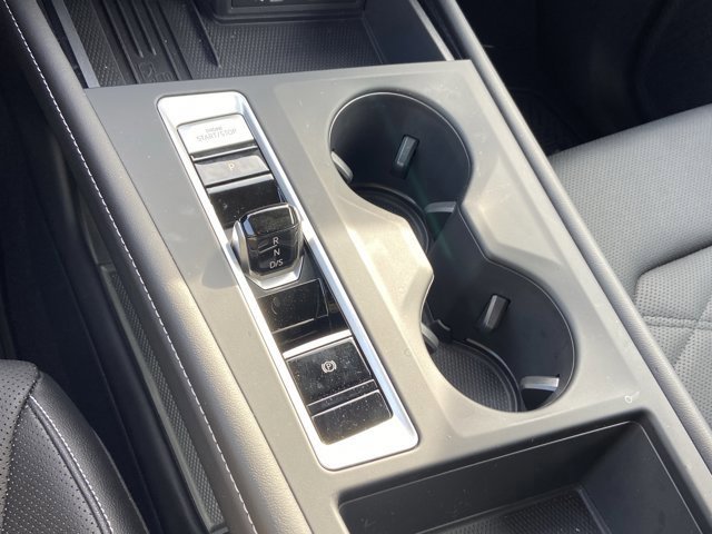 Used 2025 Volkswagen Atlas SE image 22