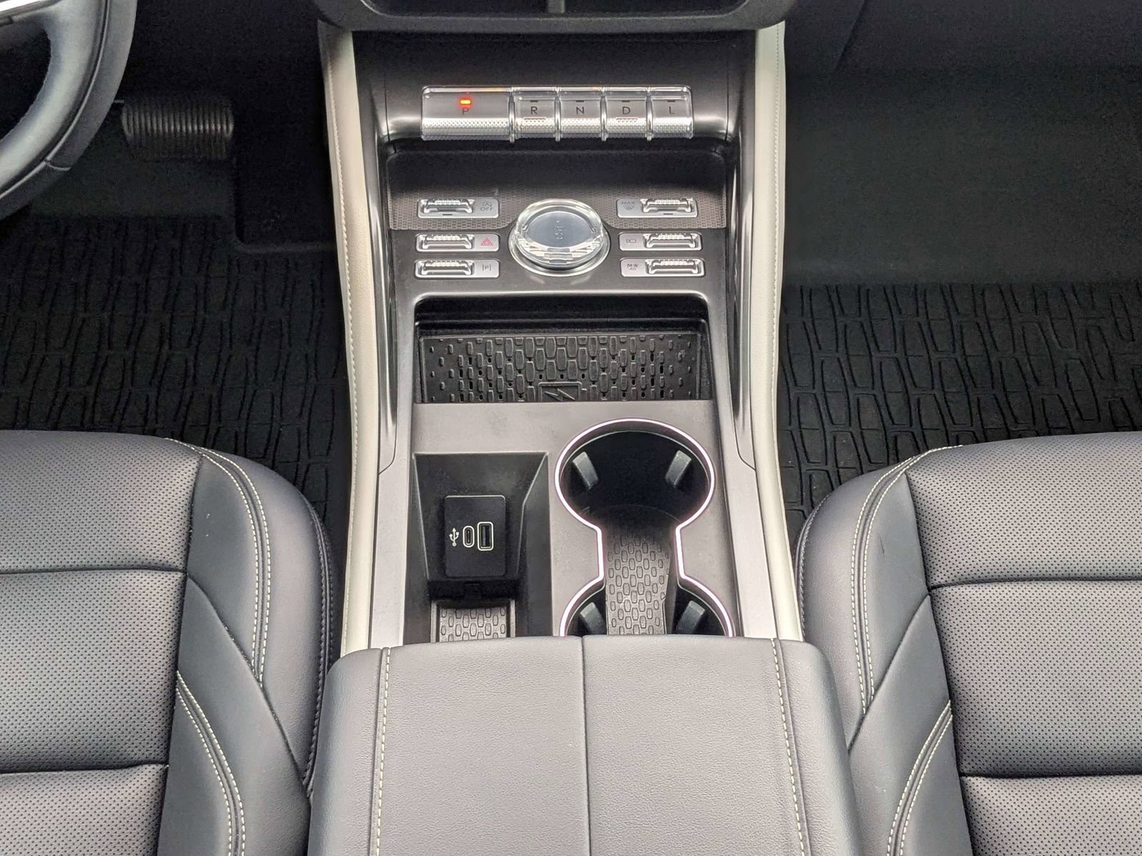 Used 2025 Lincoln Nautilus Premier AWD/4WD image 20
