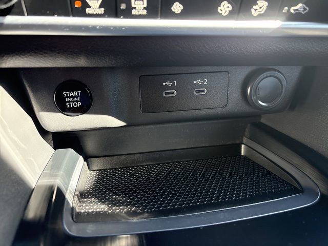 Certified 2025 Nissan Rogue SV AWD/4WD image 32