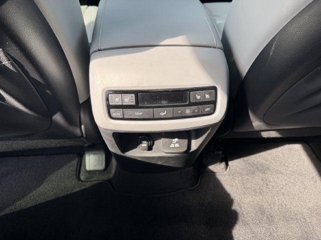 Used 2024 Hyundai Palisade SEL w/ Premium Package AWD/4WD image 18