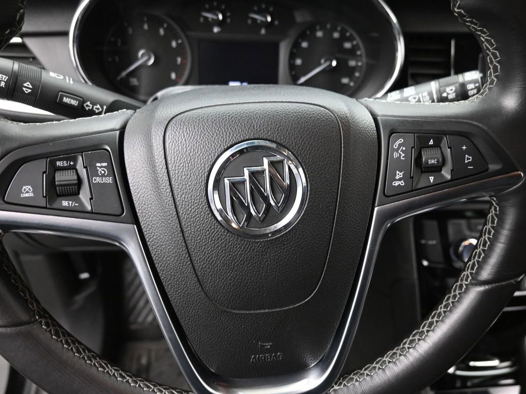 Used 2022 Buick Encore Preferred w/ Safety Package image 17