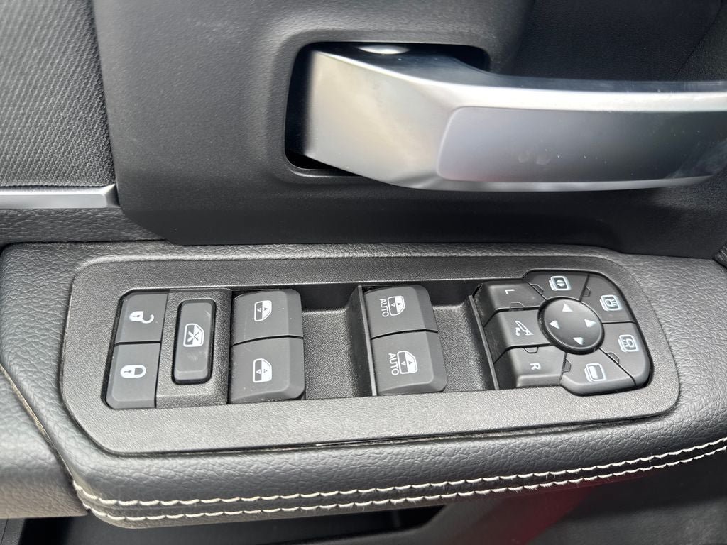 New 2026 RAM 2500 Big Horn AWD/4WD image 16
