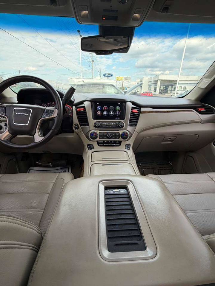 Used 2016 GMC Yukon Denali w/ Open Road Package AWD/4WD image 27