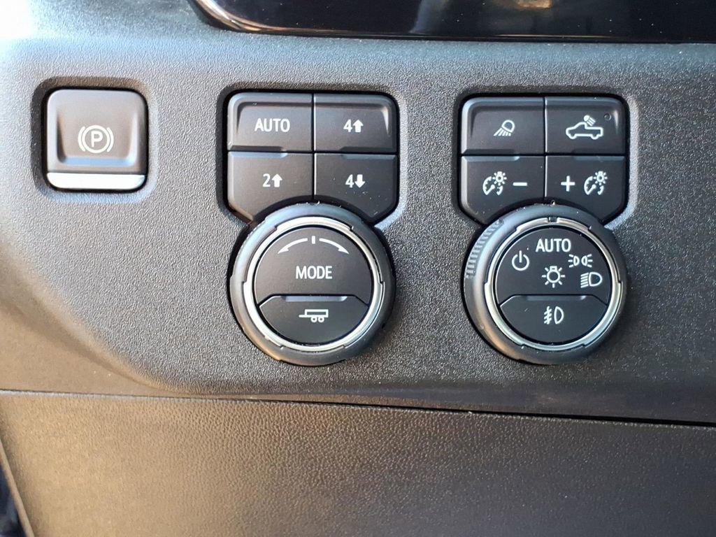 Certified 2023 Chevrolet Silverado 1500 High Country w/ High Country Premium Package image 17