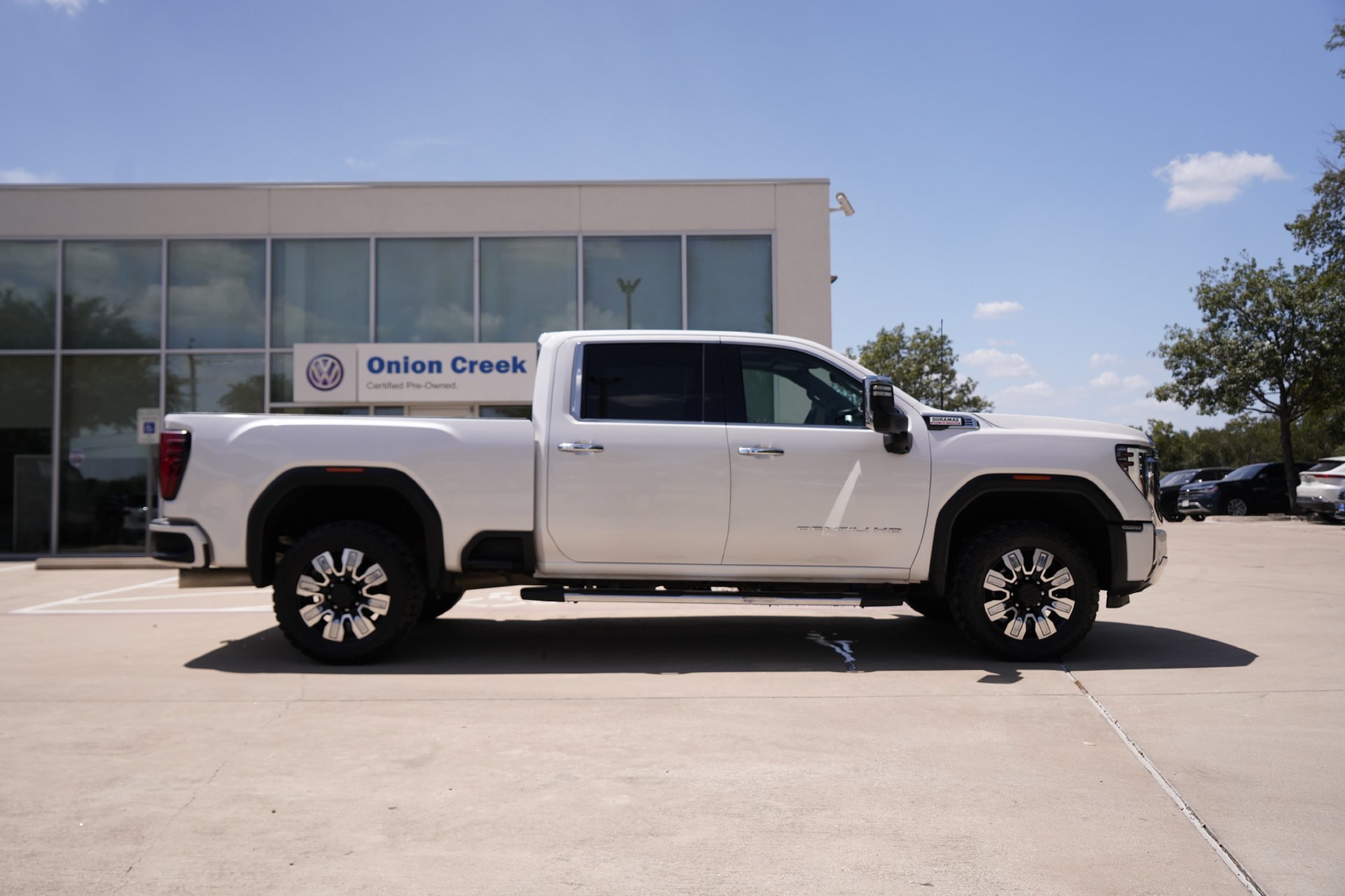 Used 2024 GMC Sierra 2500 Denali w/ Denali Reserve Package AWD/4WD image 6