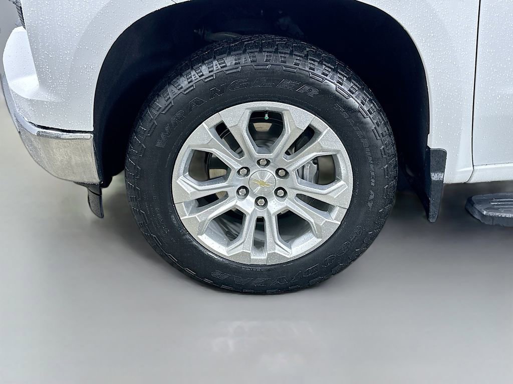 Used 2023 Chevrolet Silverado 1500 LTZ image 8