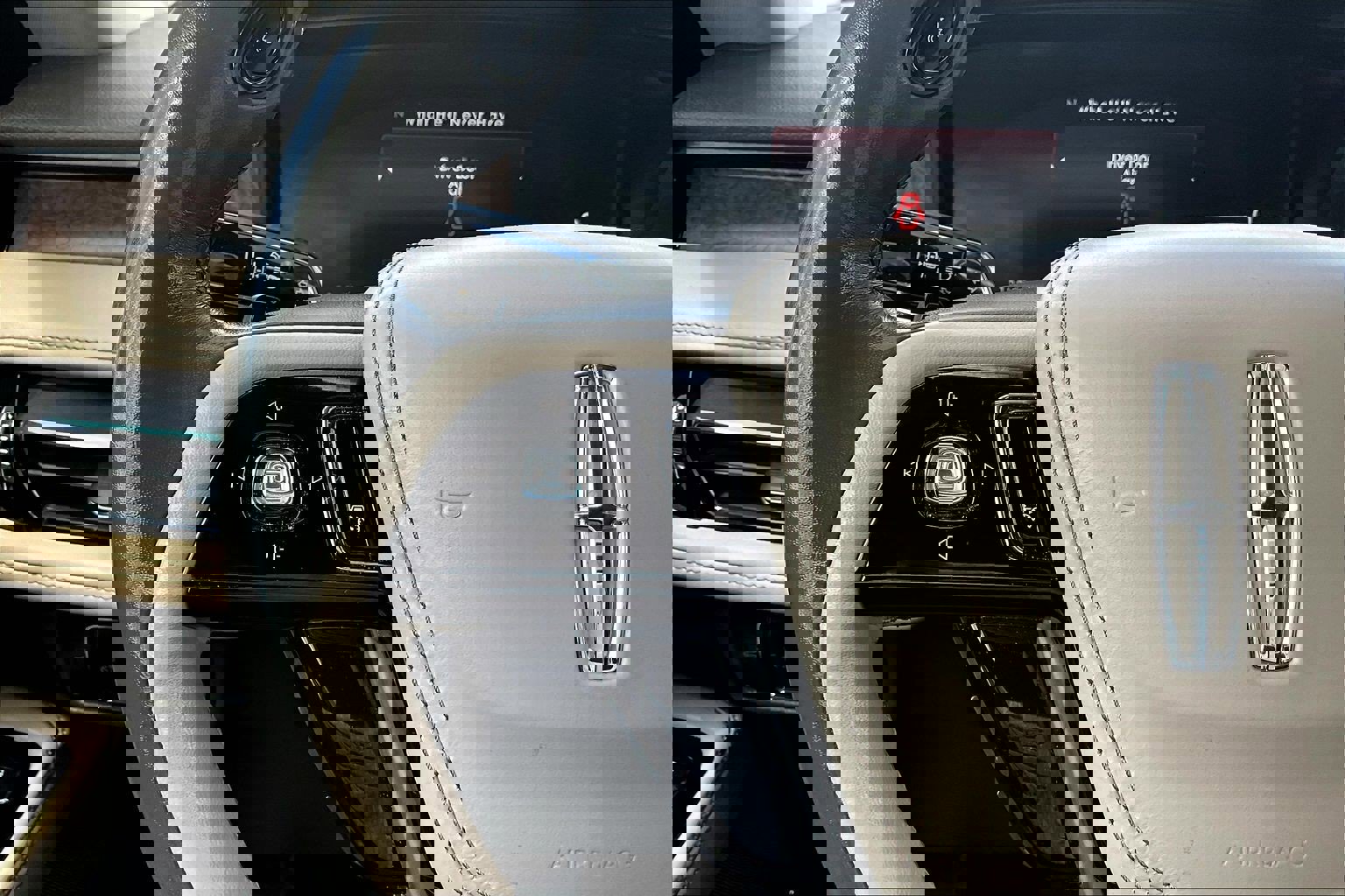 Used 2023 Lincoln Aviator Reserve w/ Equipment Group 201A image 20